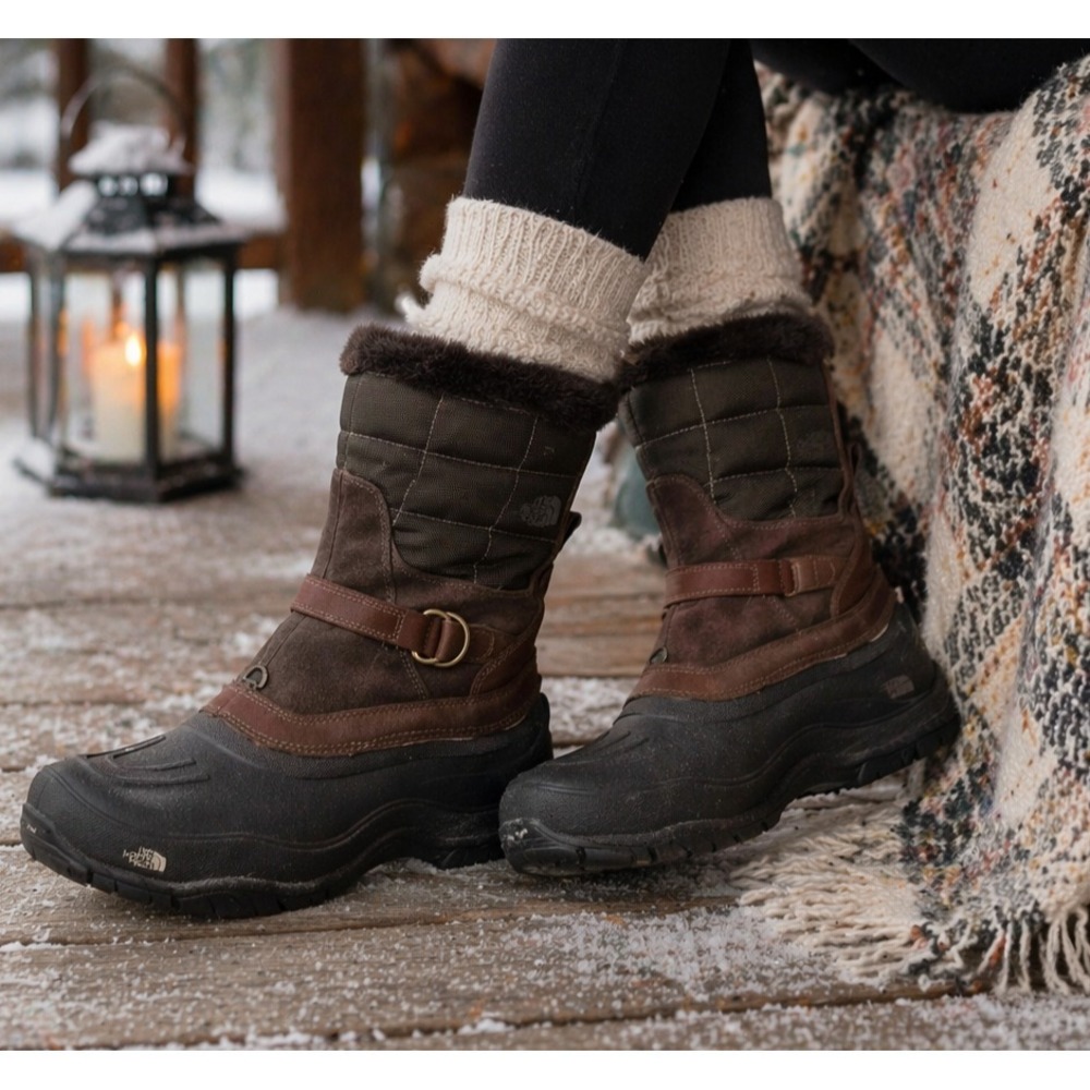 The North Face Women Chilkat III Waterproof Pull-On Boot 10 Brown Winter Outdoor